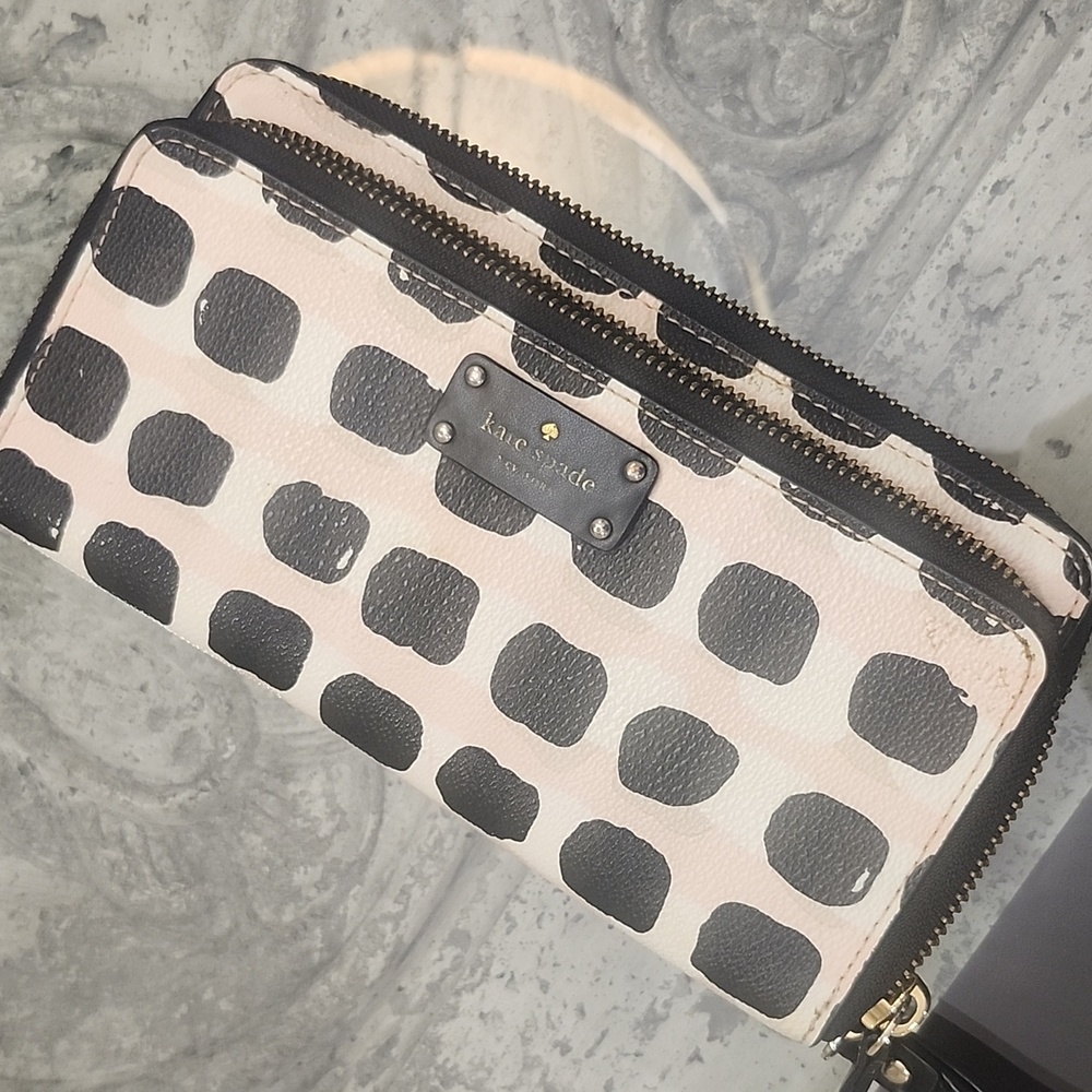 Kate Spade Neda Grove Street Printed zip-around wallet.